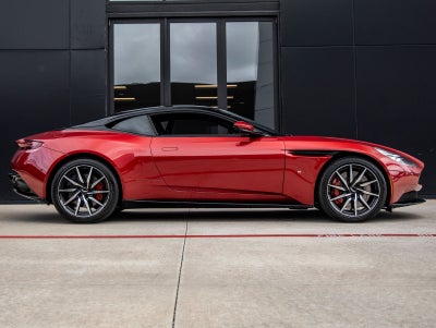2017 Aston Martin DB11 Base