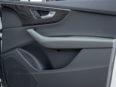 2021 Audi Q8 55 Premium quattro