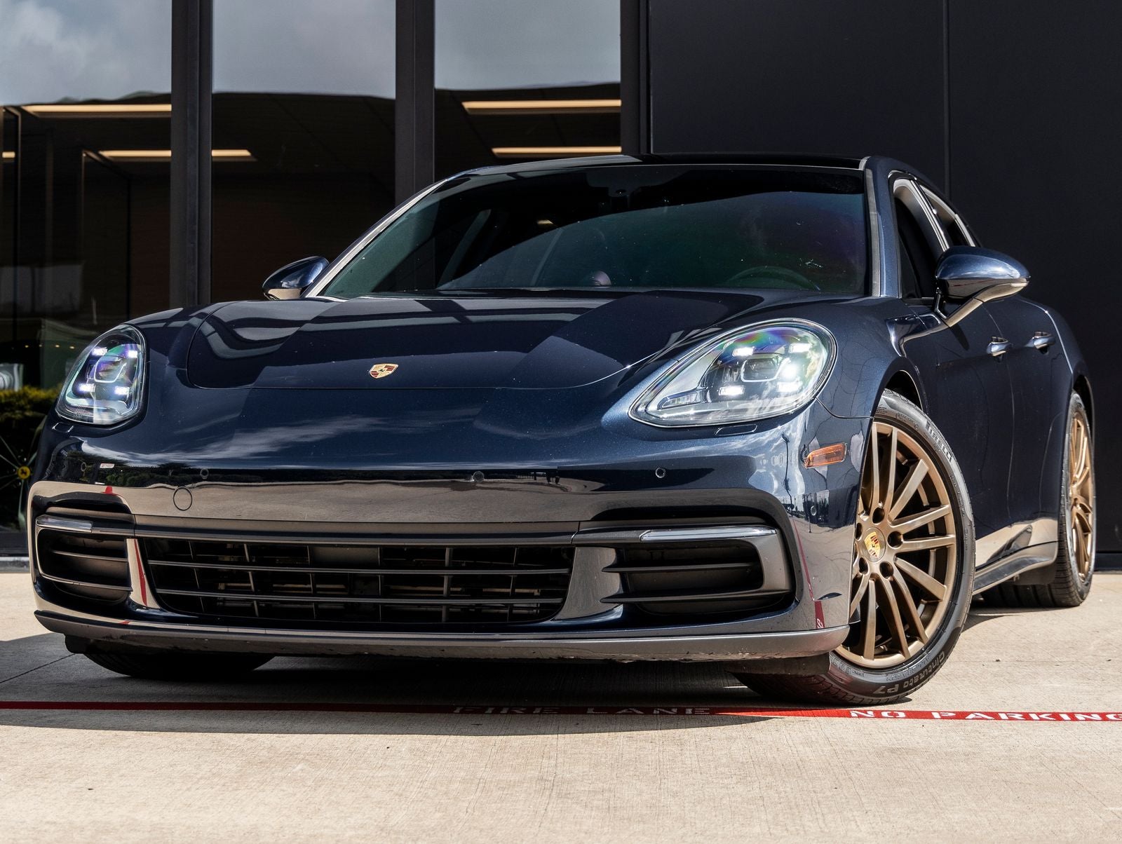 2018 Porsche Panamera 4