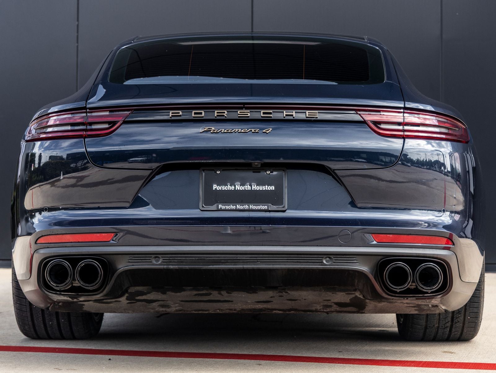 2018 Porsche Panamera 4