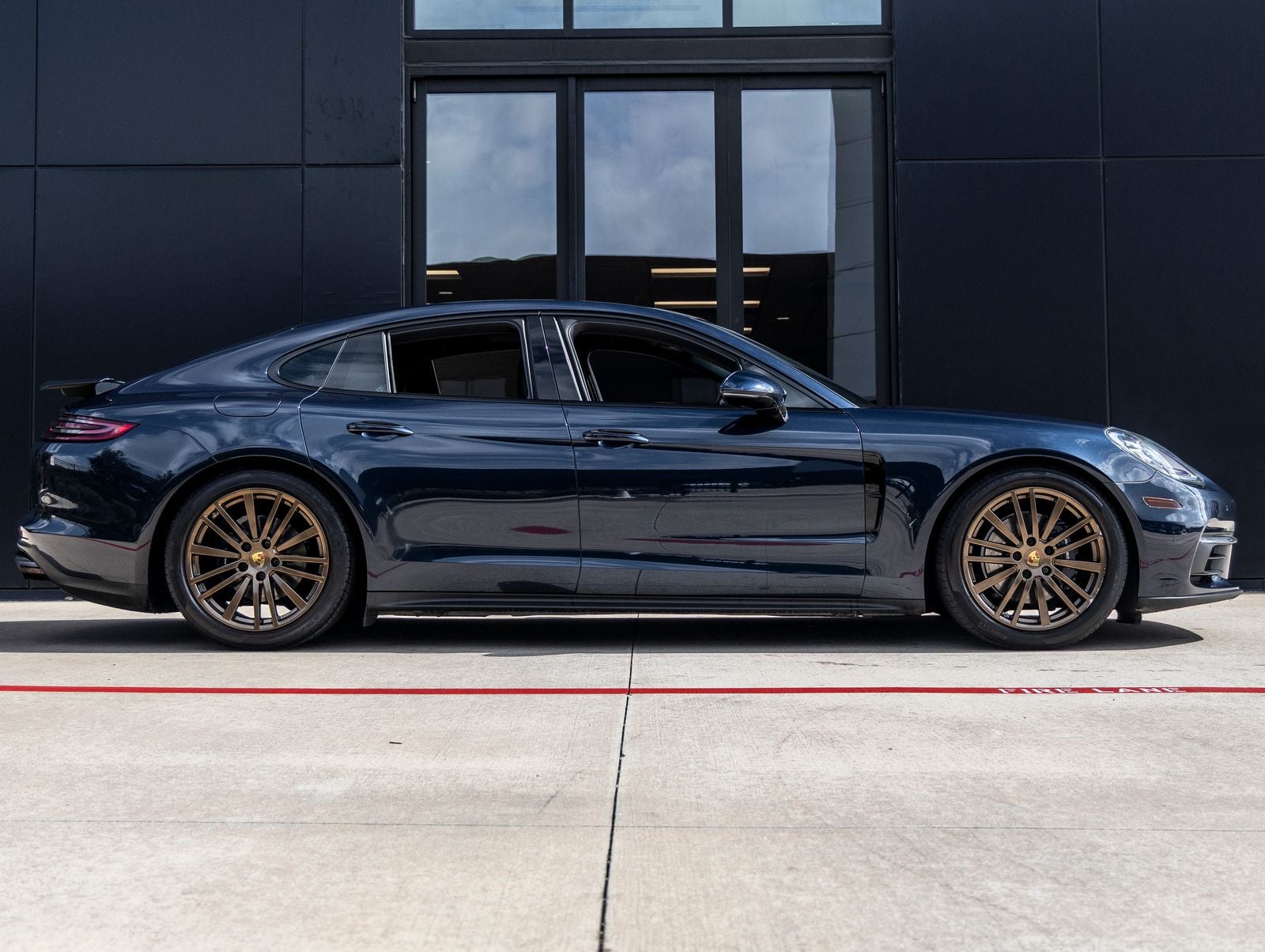 2018 Porsche Panamera 4