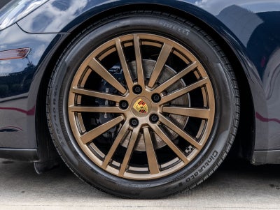 2018 Porsche Panamera 4