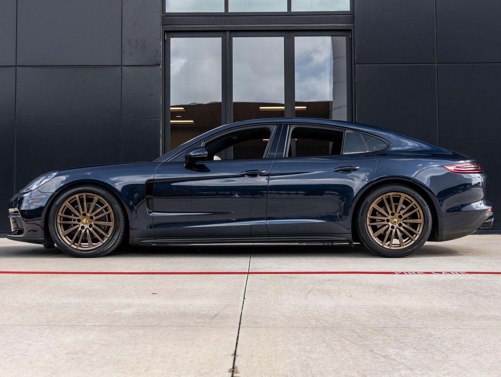 2018 Porsche Panamera 4