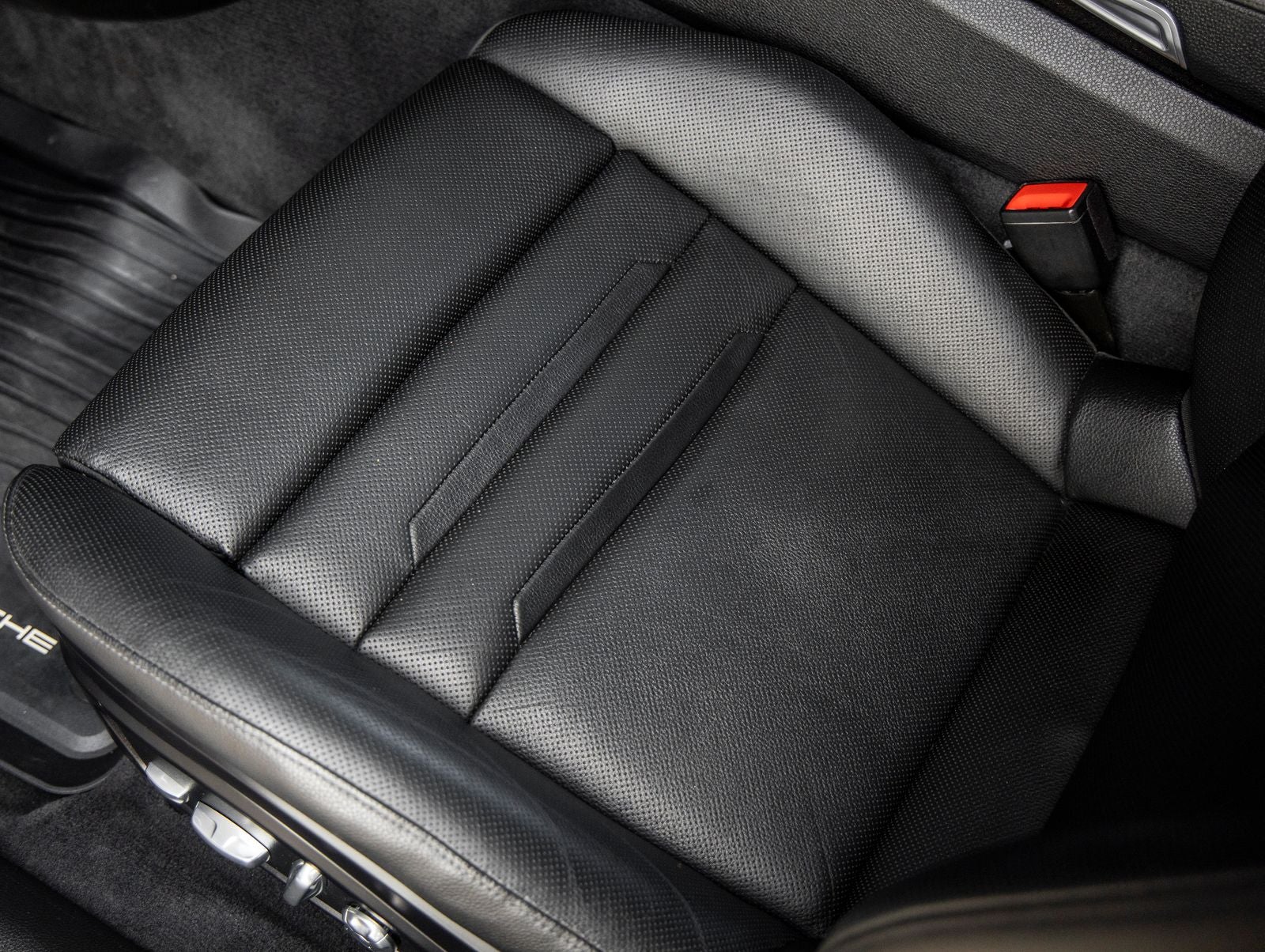 2018 Porsche Panamera 4