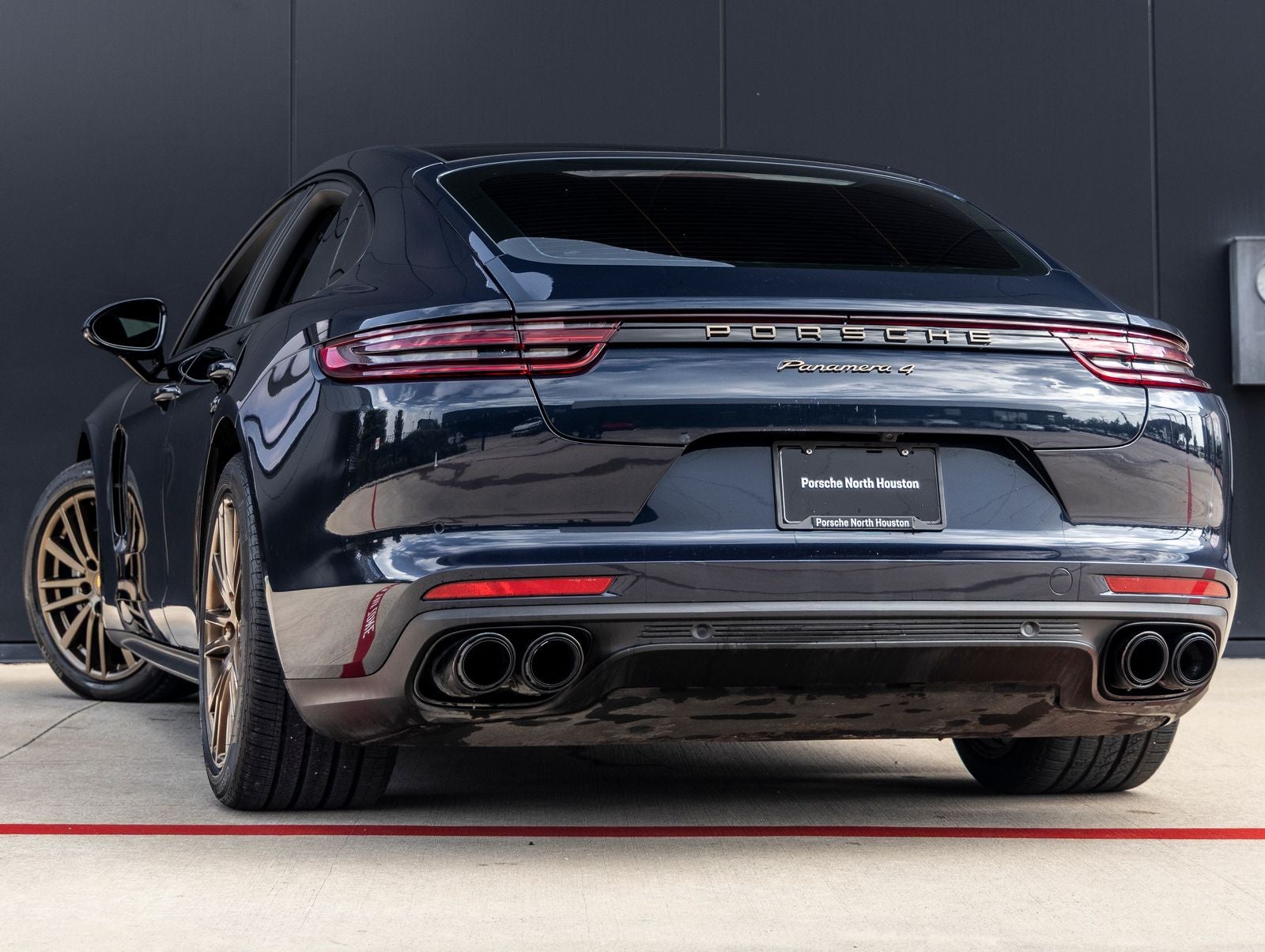 2018 Porsche Panamera 4