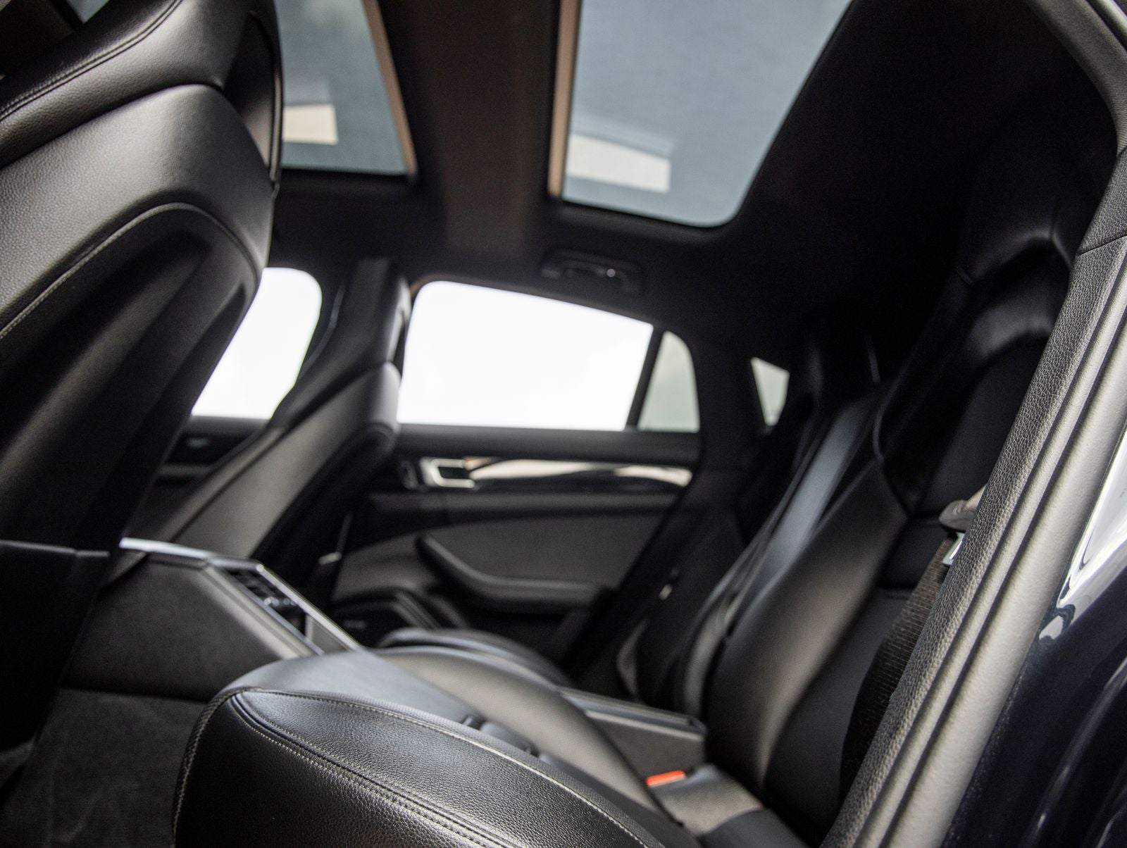 2018 Porsche Panamera 4