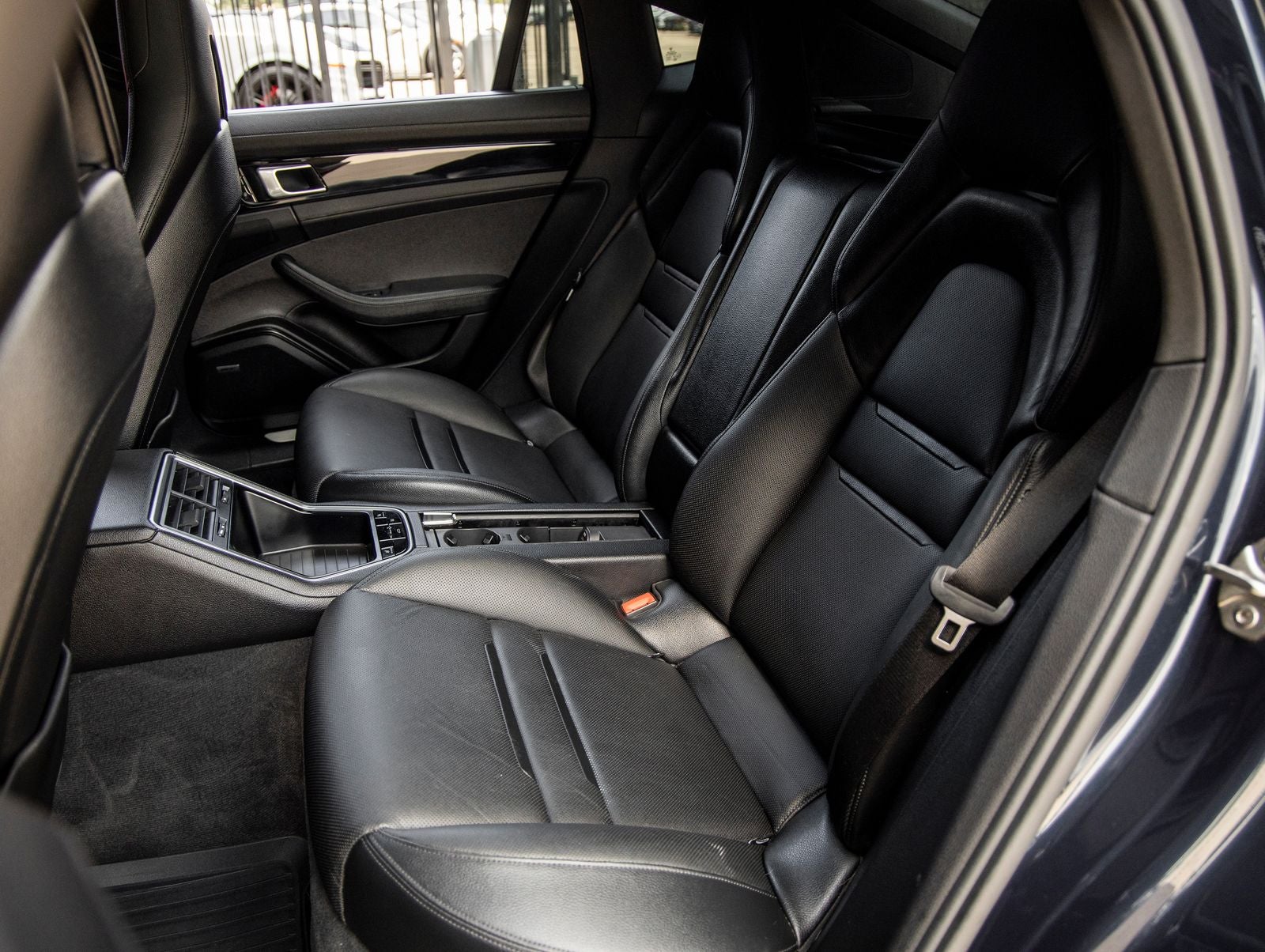 2018 Porsche Panamera 4