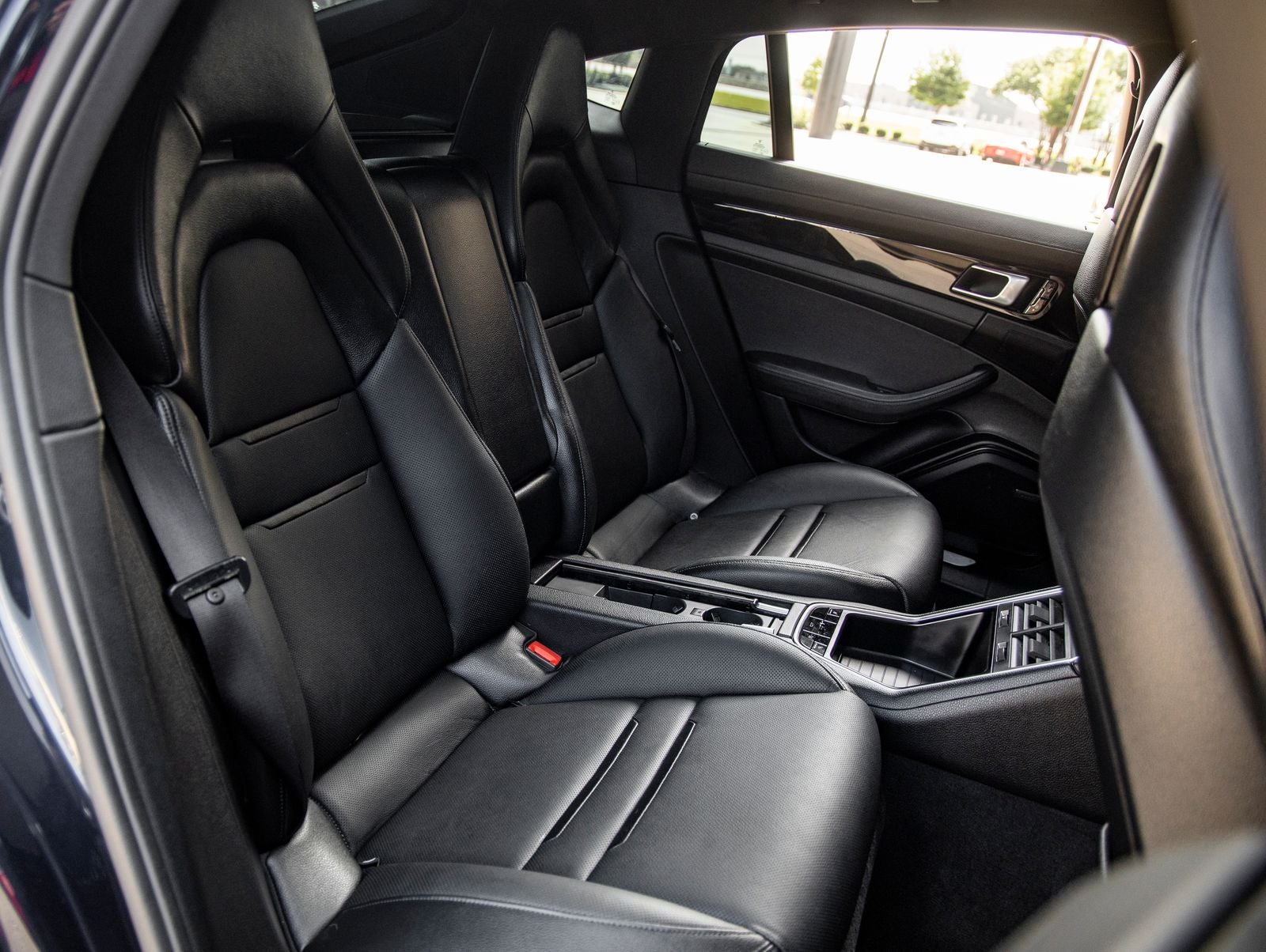 2018 Porsche Panamera 4