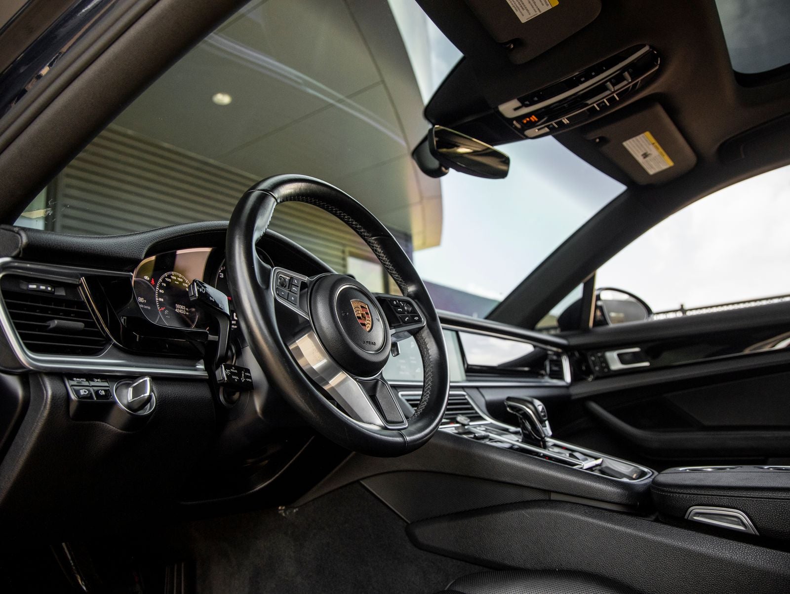 2018 Porsche Panamera 4