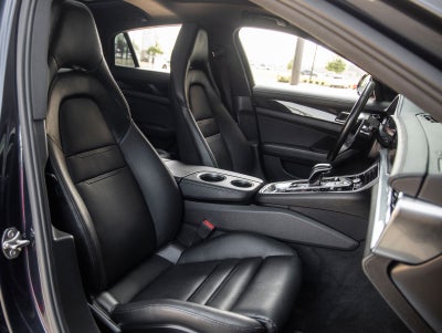2018 Porsche Panamera 4