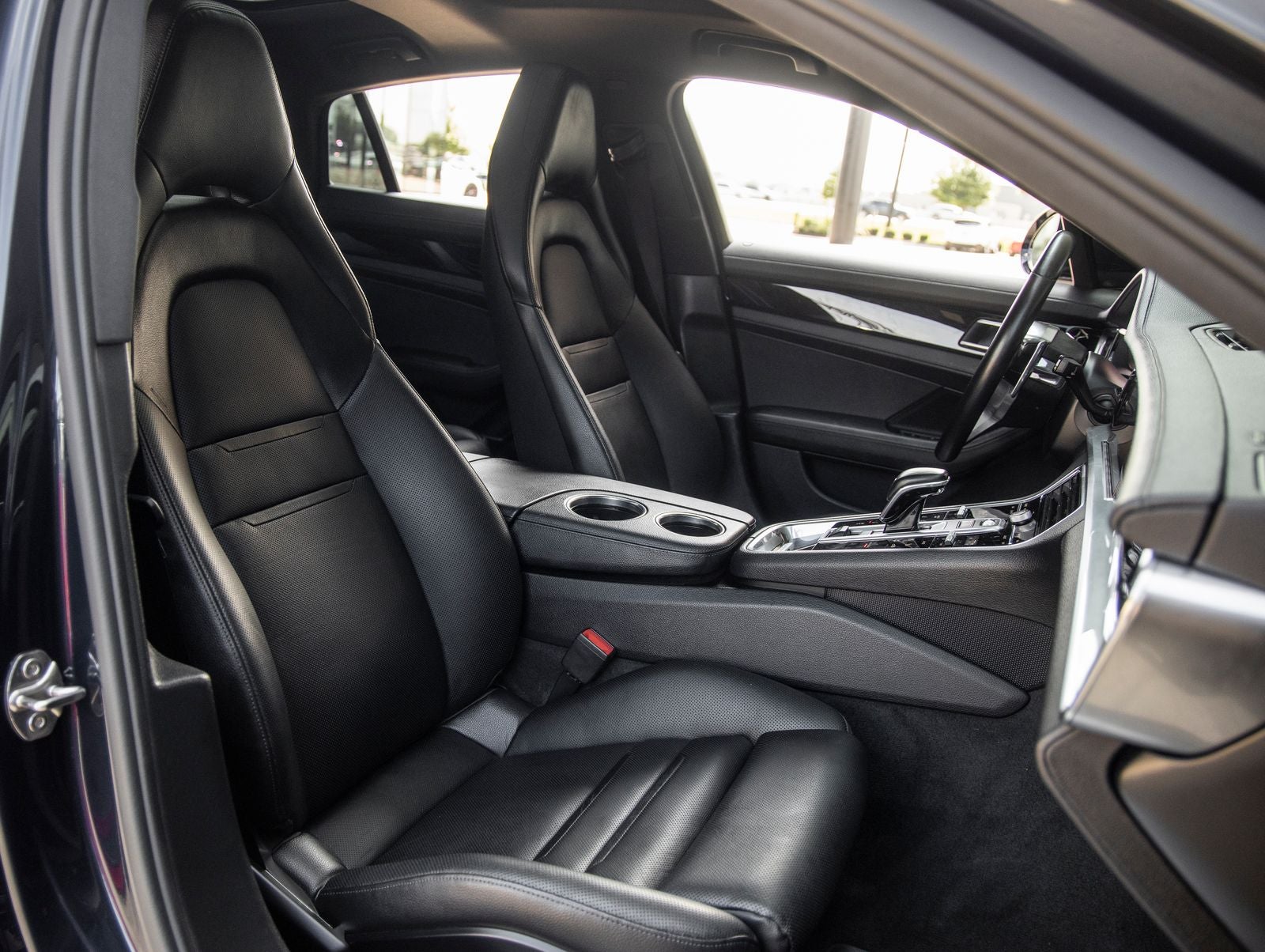 2018 Porsche Panamera 4