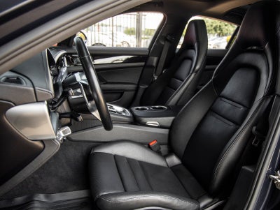 2018 Porsche Panamera 4