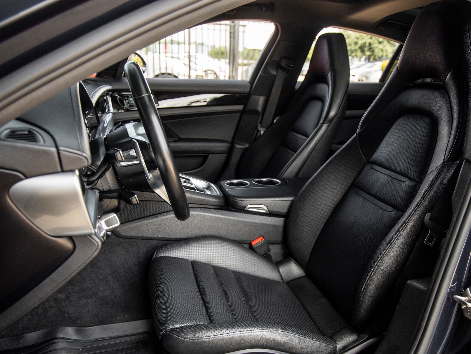 2018 Porsche Panamera 4