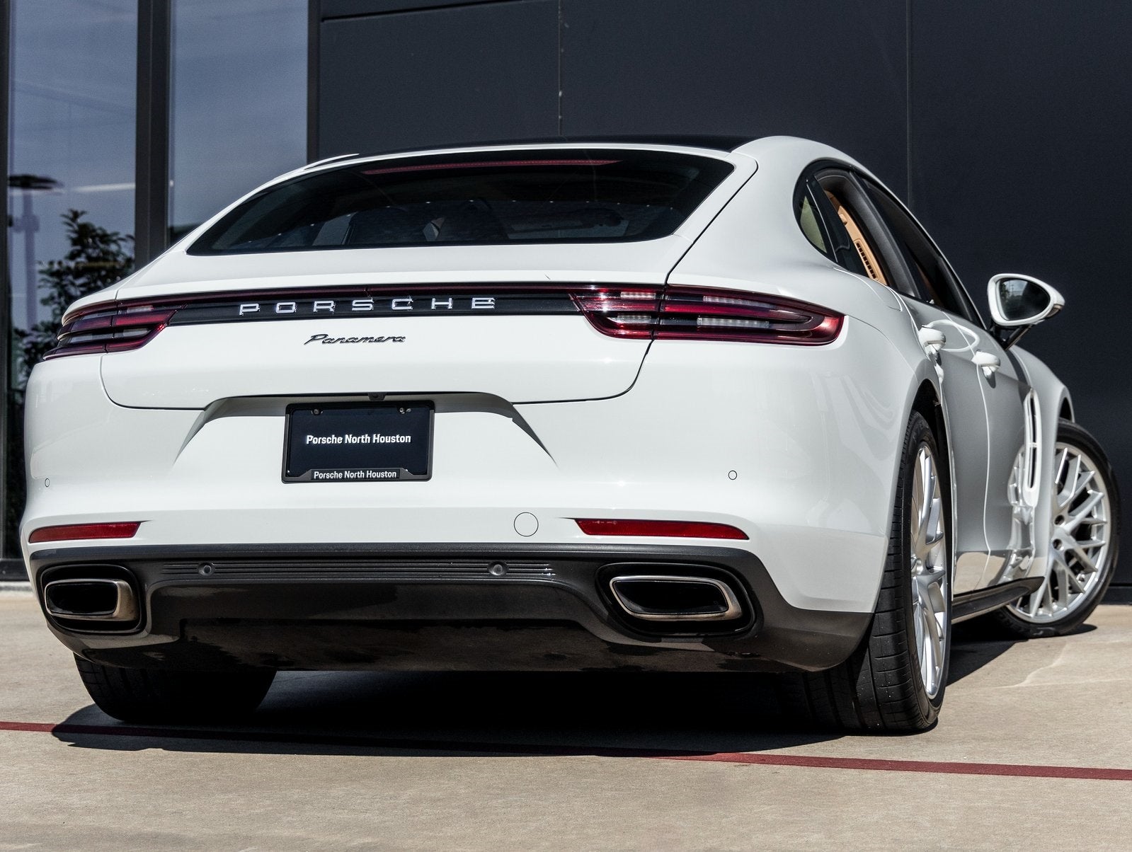 2018 Porsche Panamera Panamera