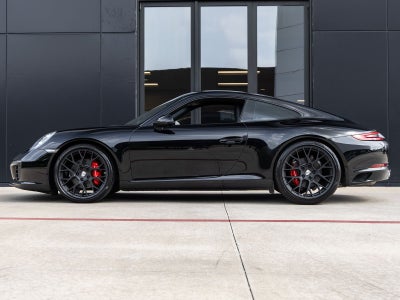 2019 Porsche 911 Carrera