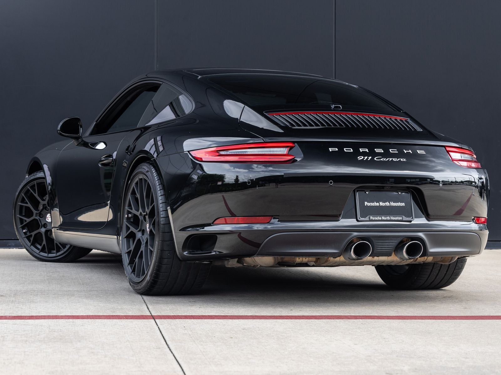 2019 Porsche 911 Carrera