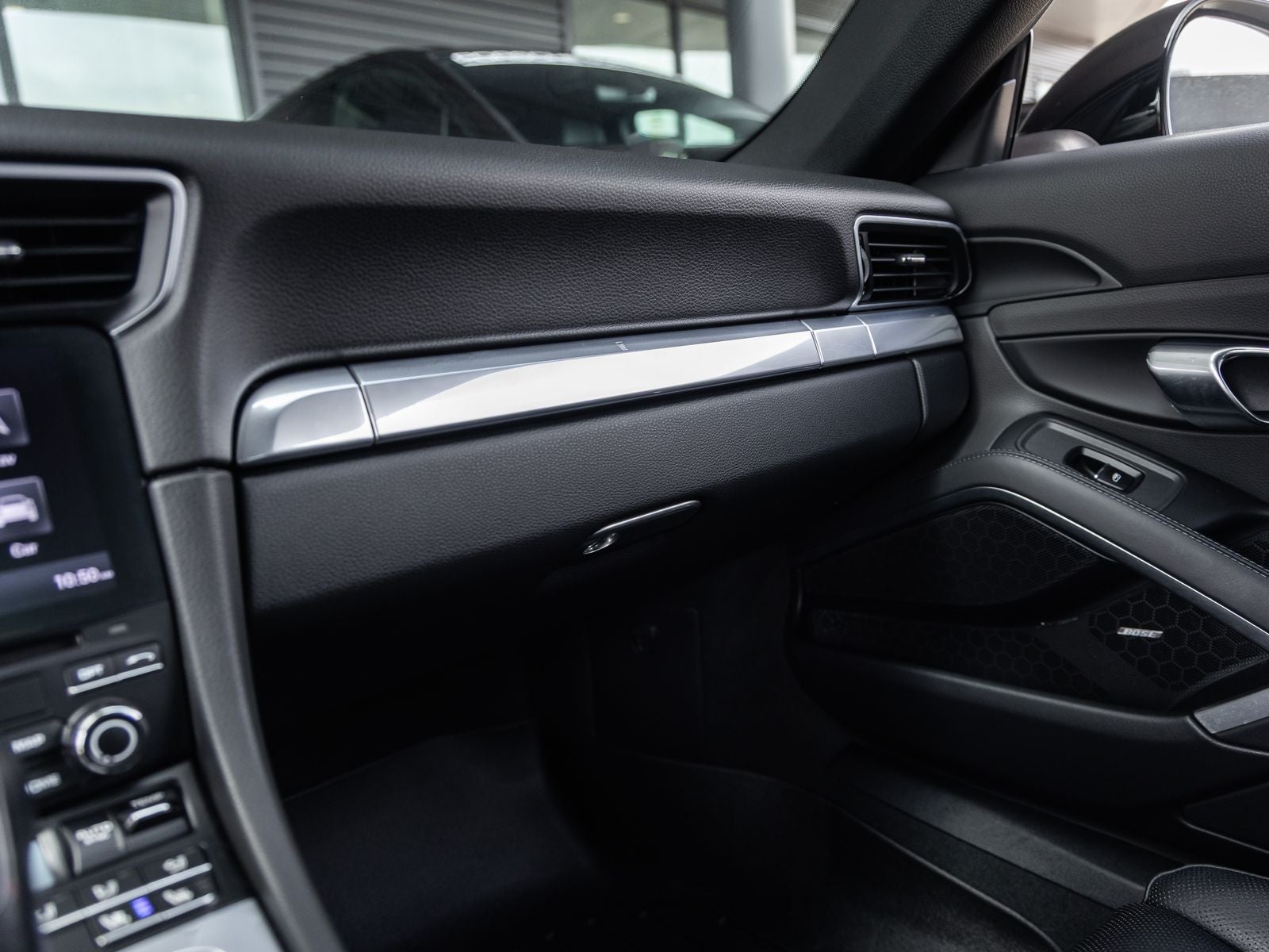 2019 Porsche 911 Carrera