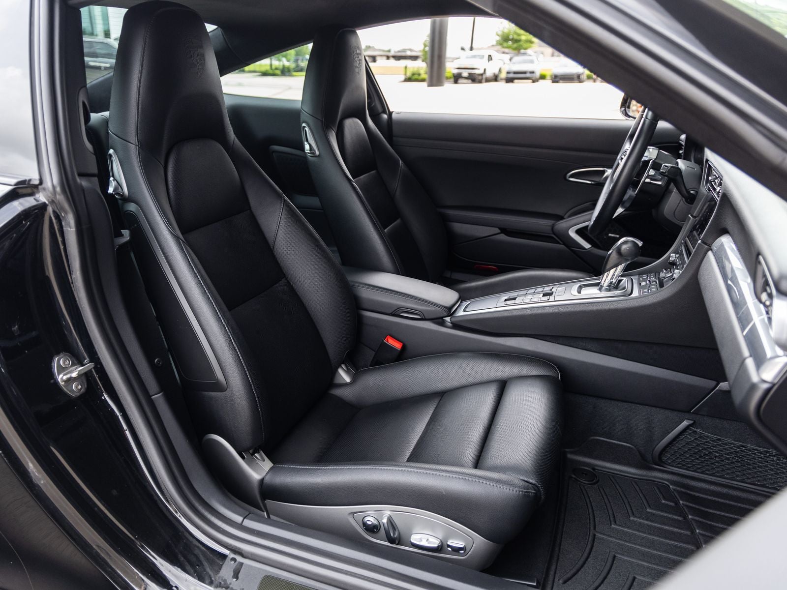 2019 Porsche 911 Carrera