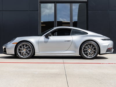 2025 Porsche 911 Carrera