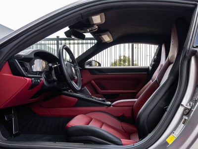 2025 Porsche 911 Carrera