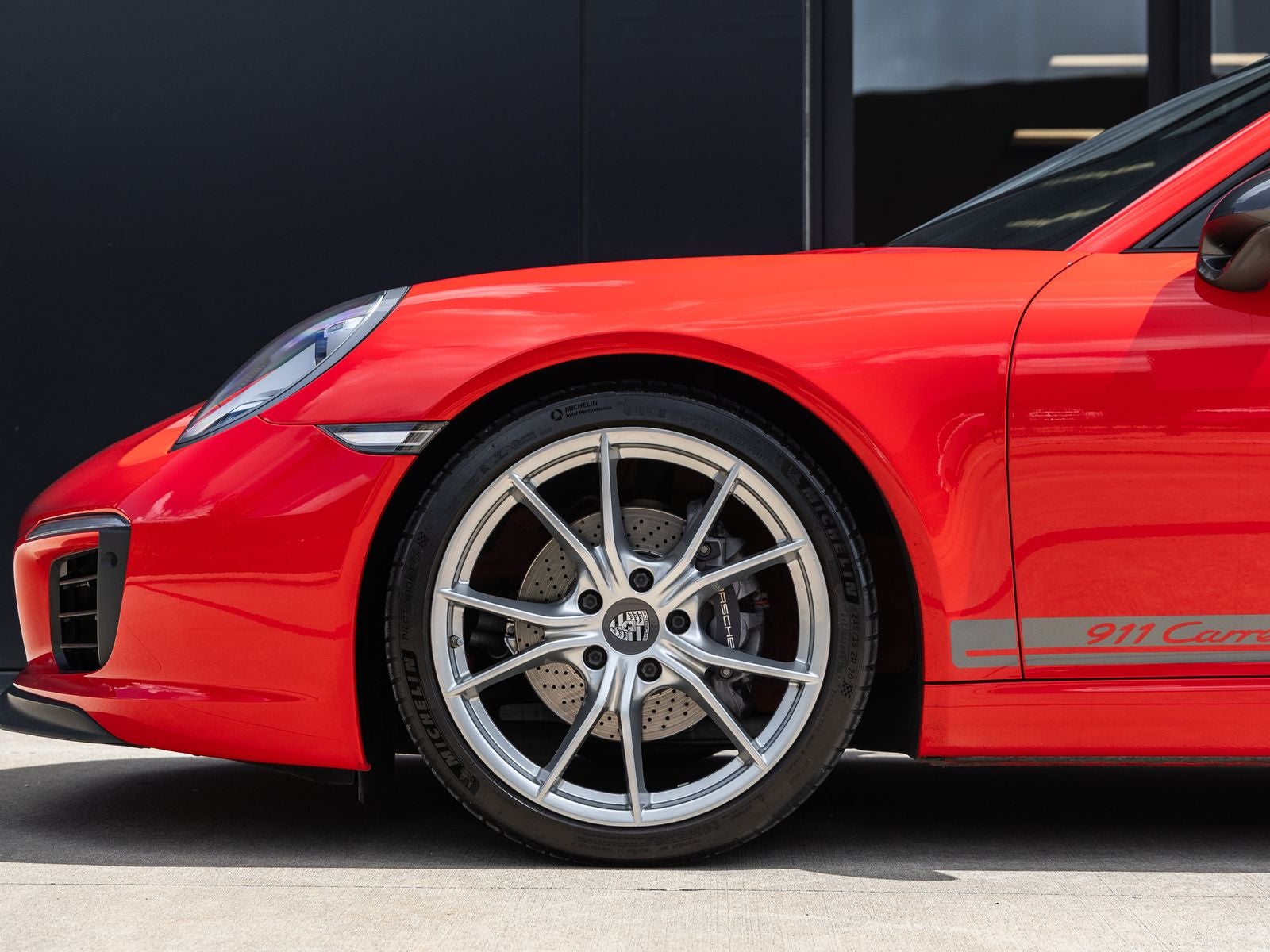 2019 Porsche 911 Carrera T