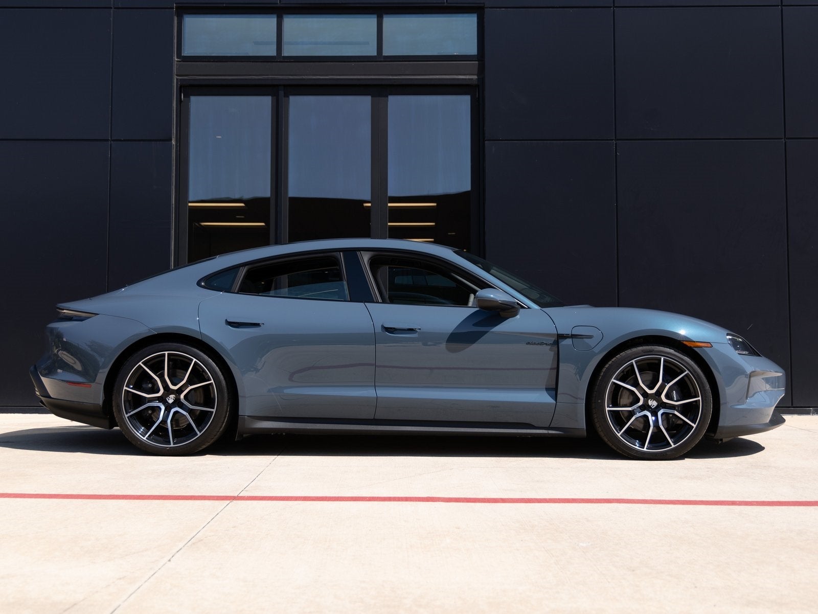 2025 Porsche Taycan Taycan