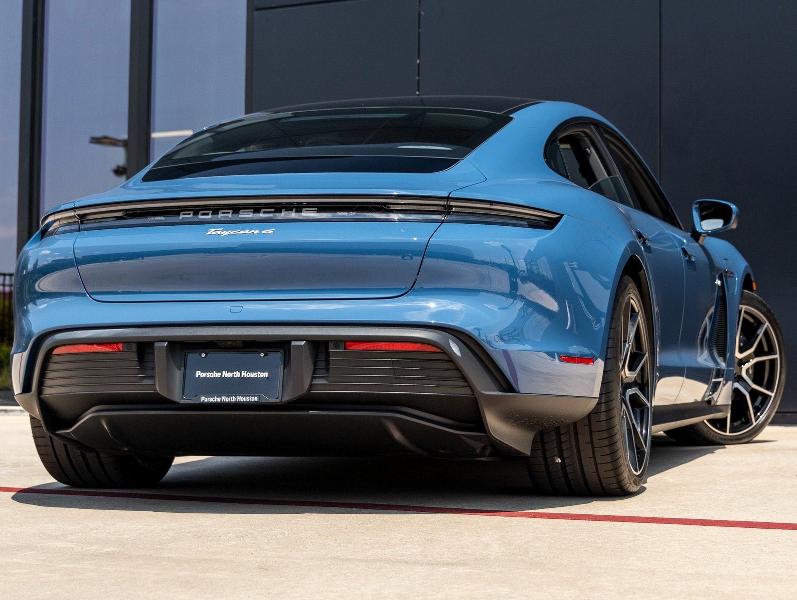 2025 Porsche Taycan 4