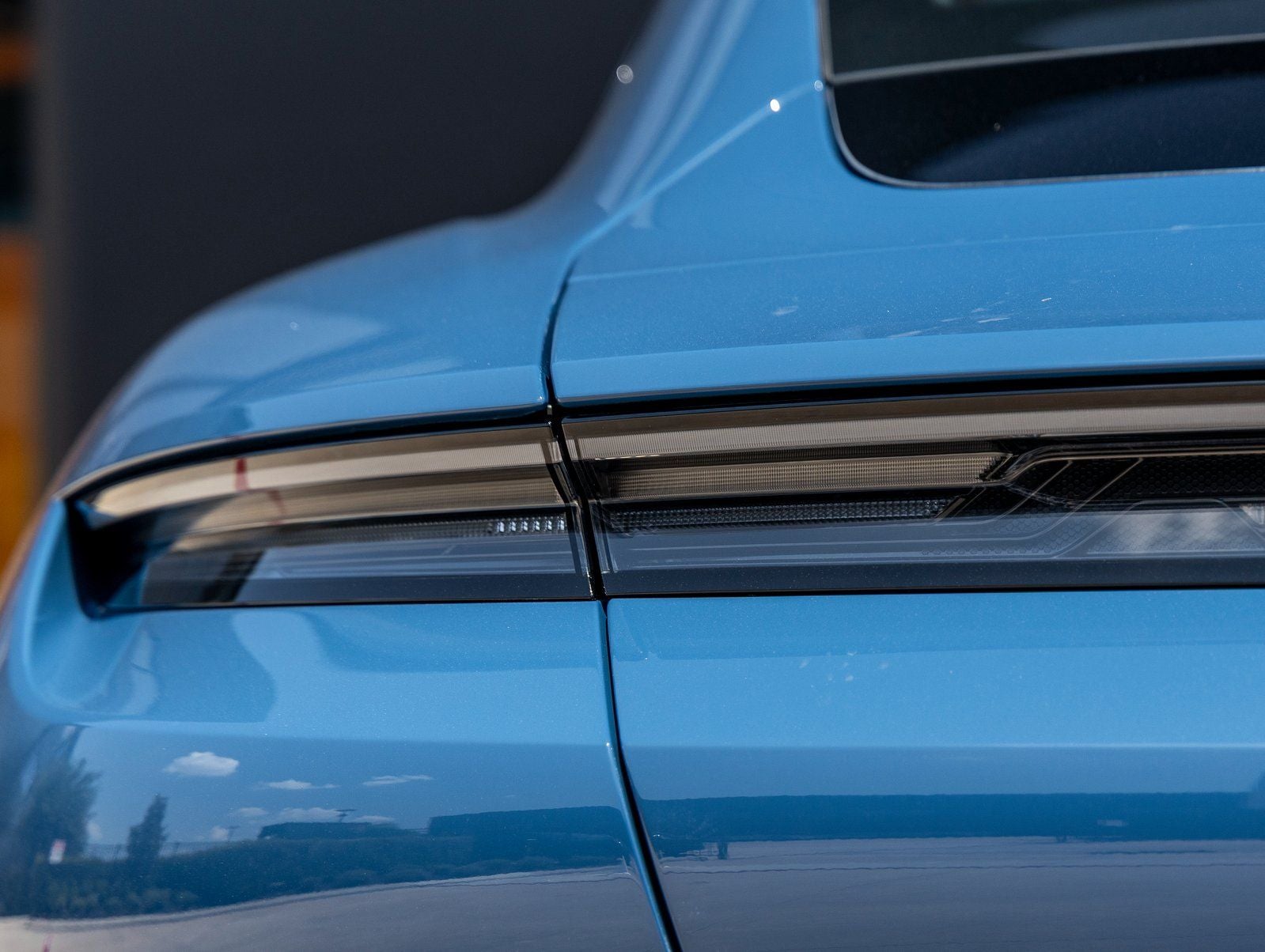 2025 Porsche Taycan 4