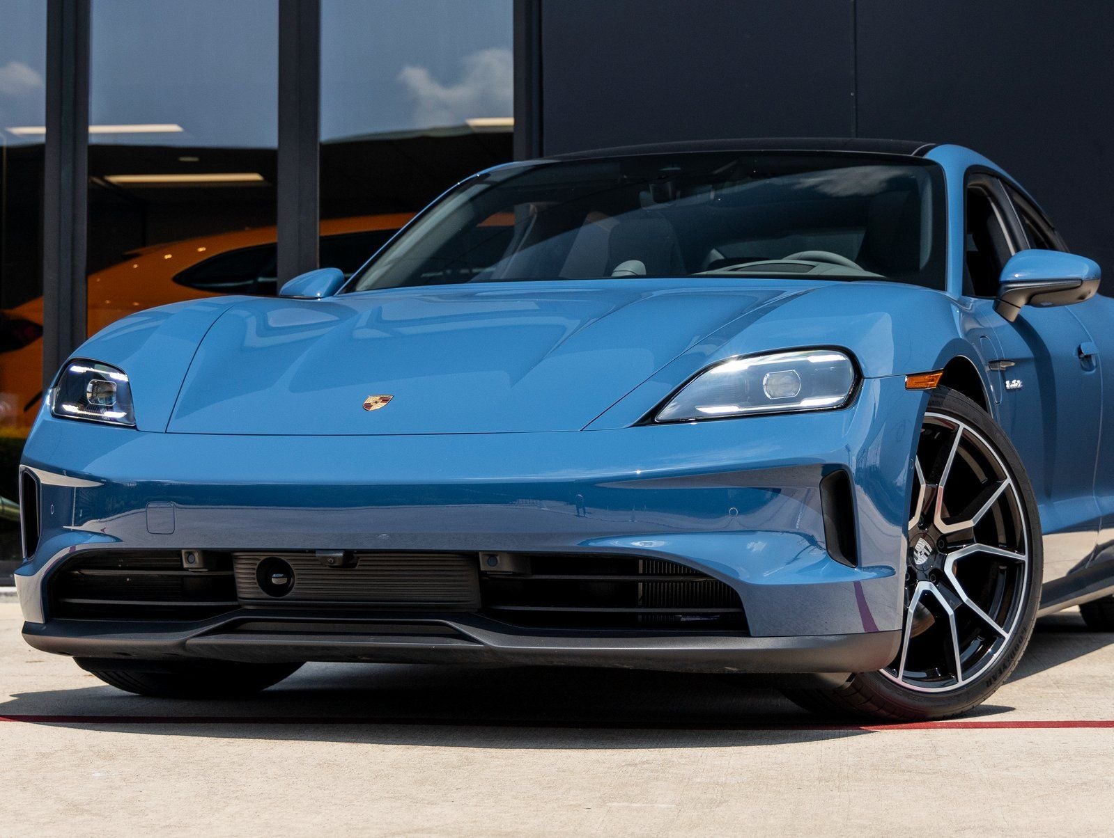 2025 Porsche Taycan 4