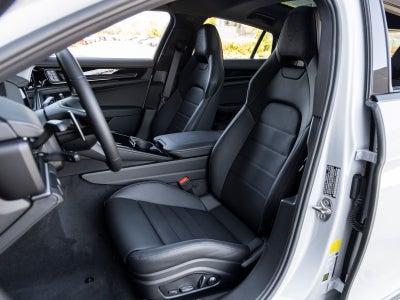 2025 Porsche Panamera 4