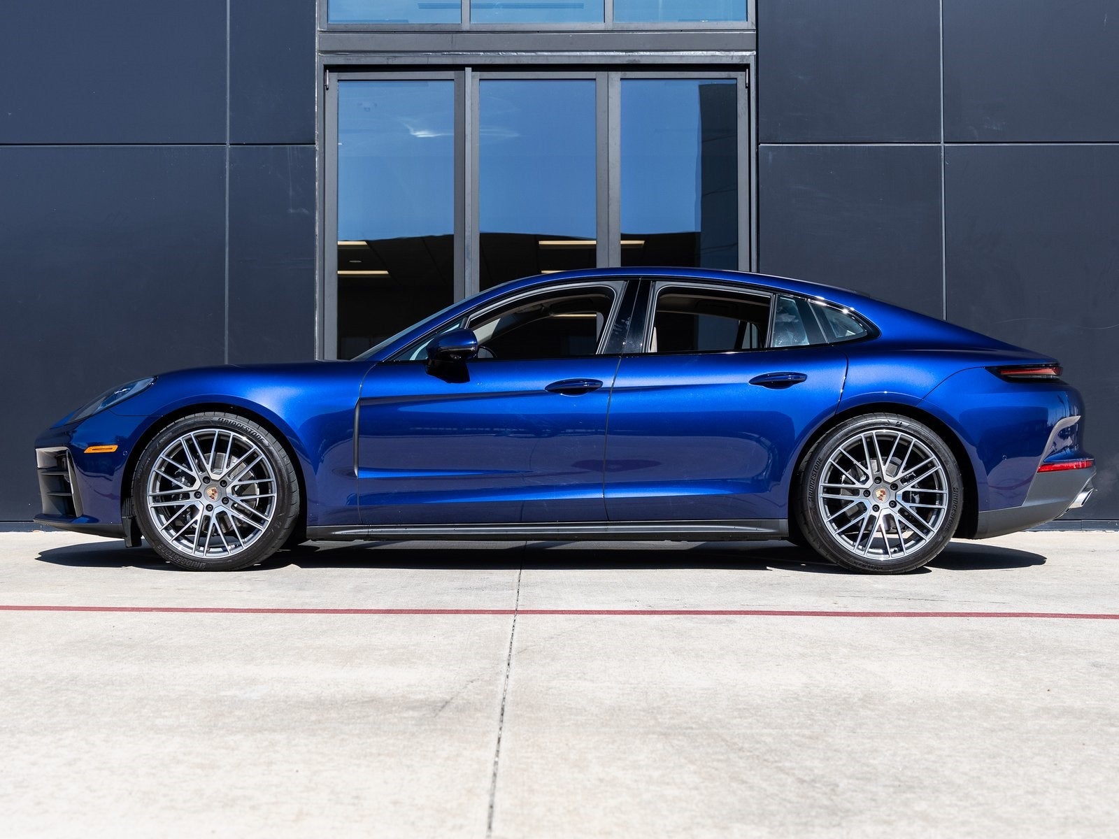 2025 Porsche Panamera Base