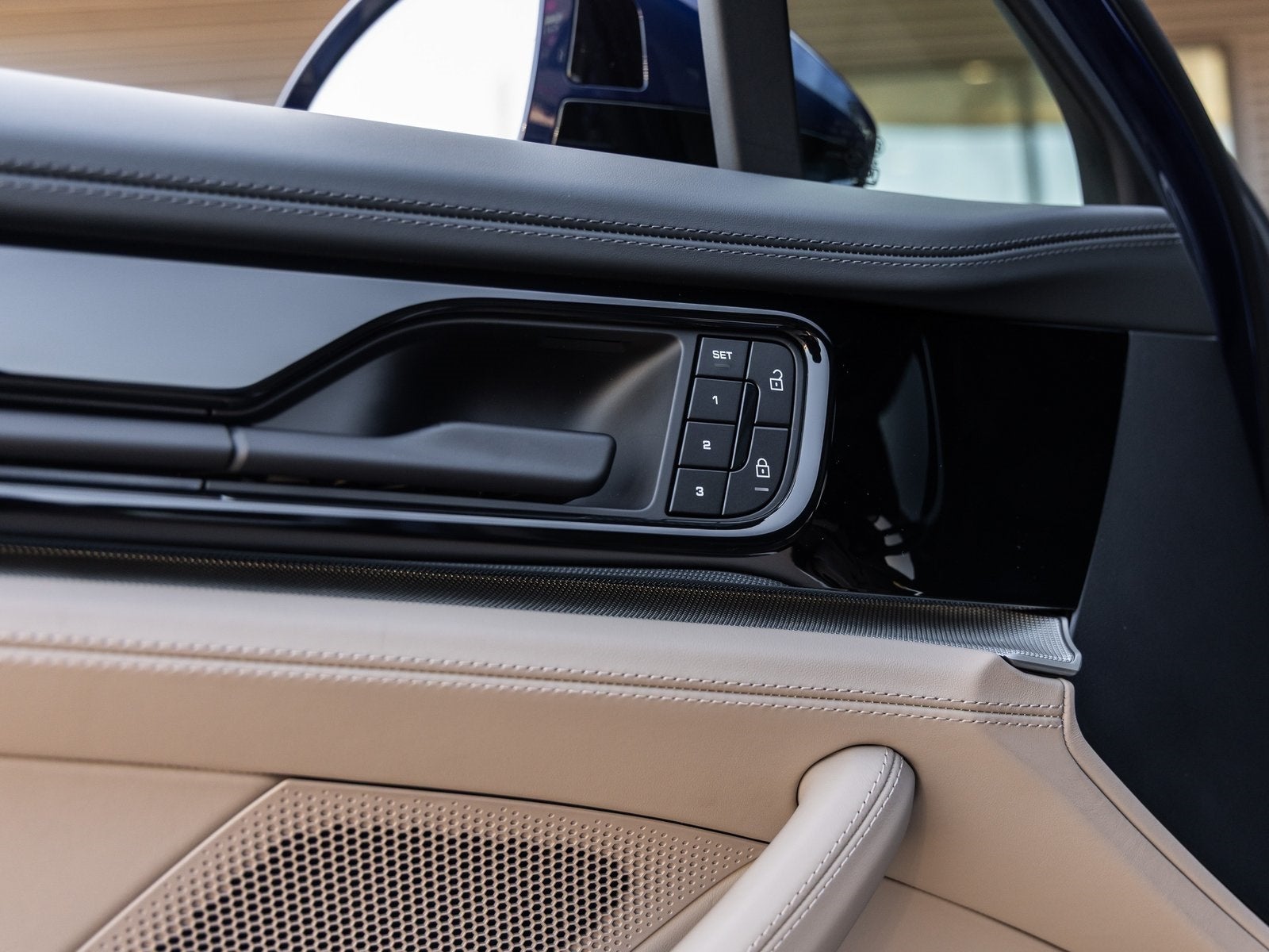 2025 Porsche Panamera Base