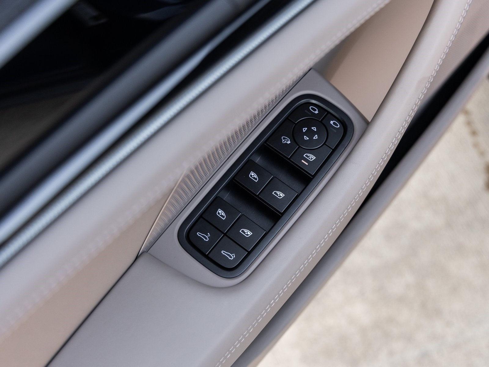 2025 Porsche Panamera Base