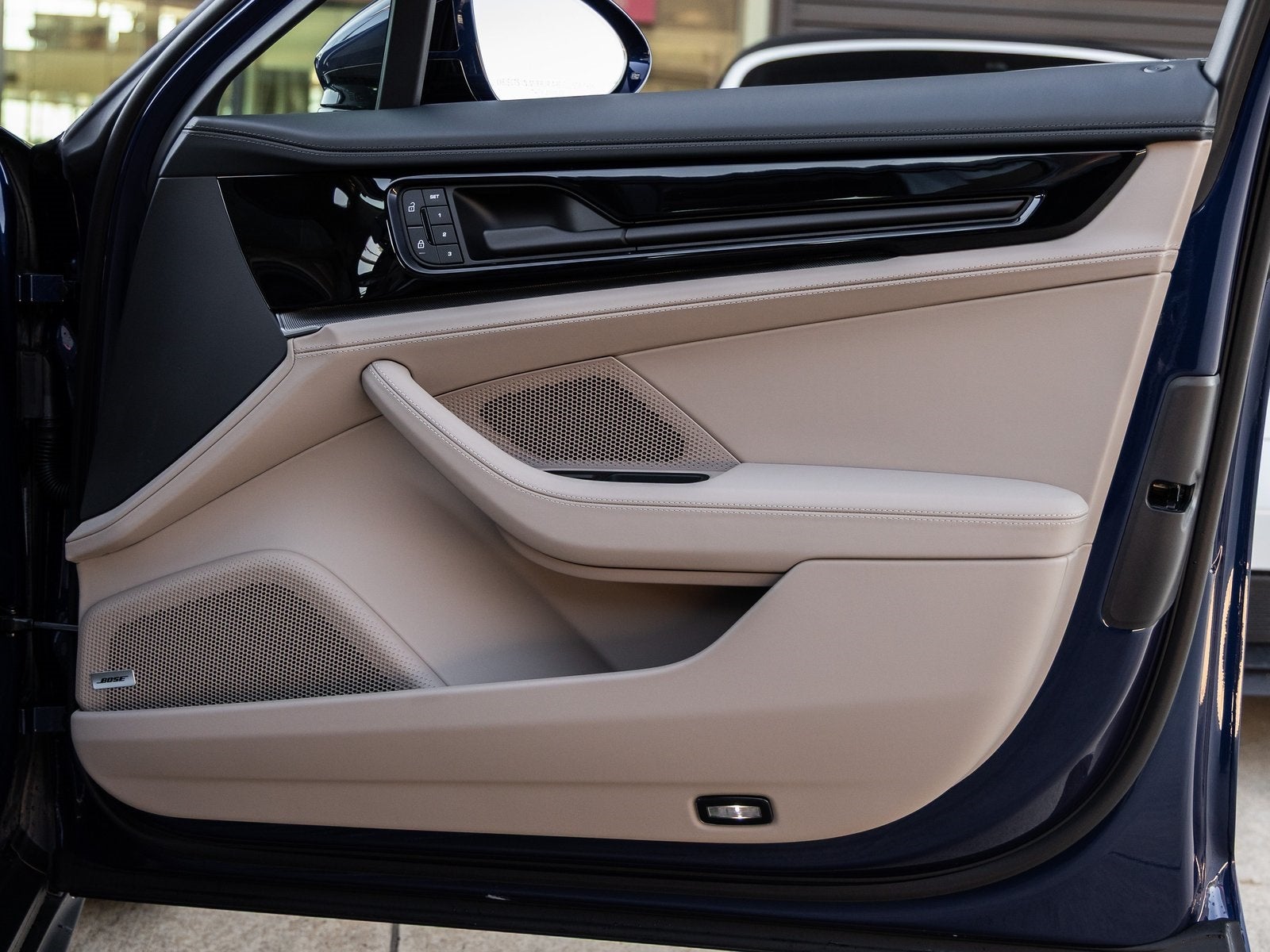 2025 Porsche Panamera Base