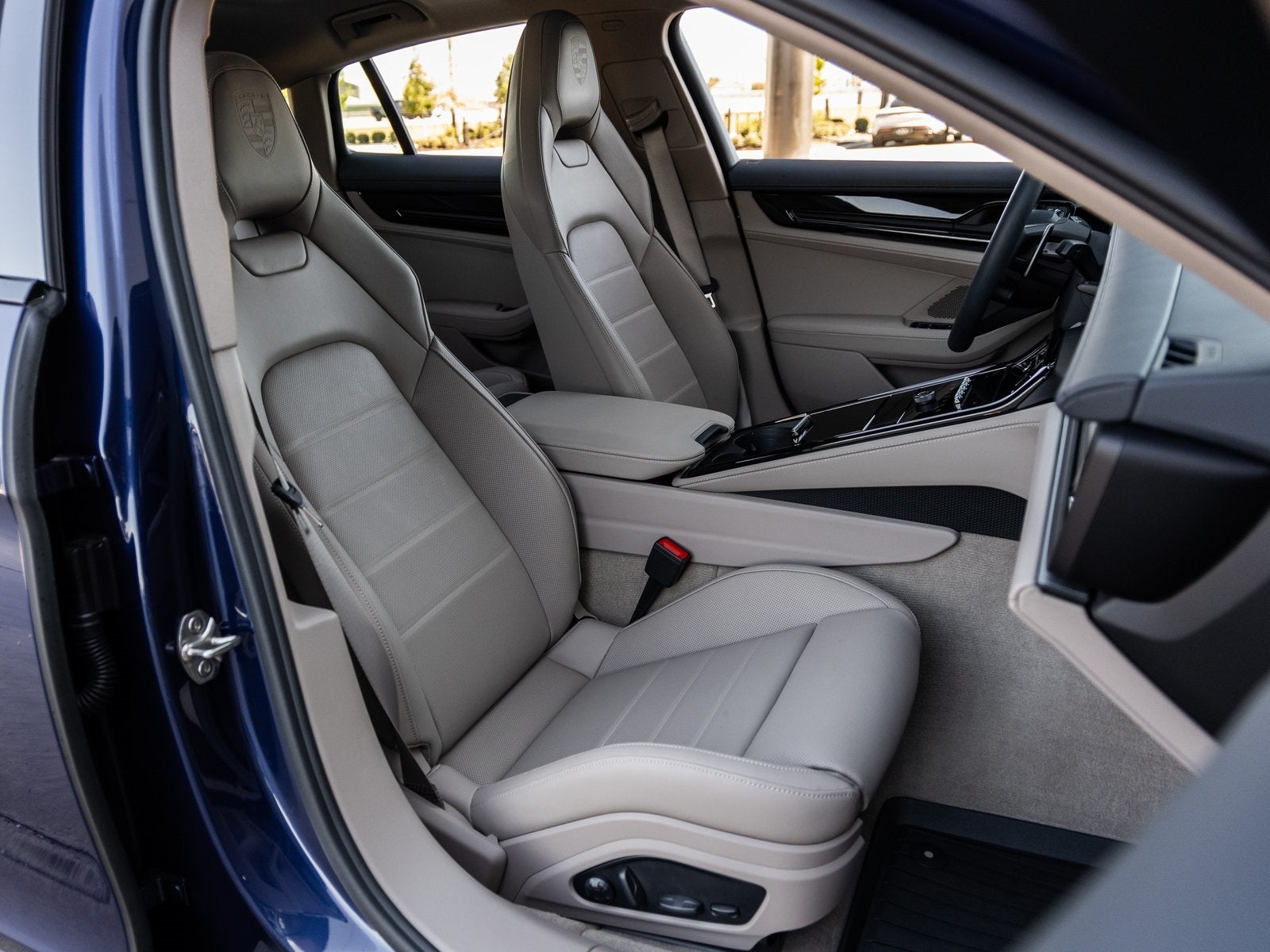 2025 Porsche Panamera Base