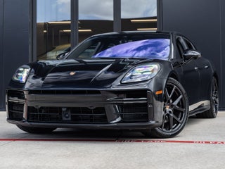 2024 Porsche Panamera 4