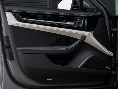 2025 Porsche Panamera Panamera 4