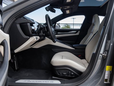 2025 Porsche Panamera Panamera 4