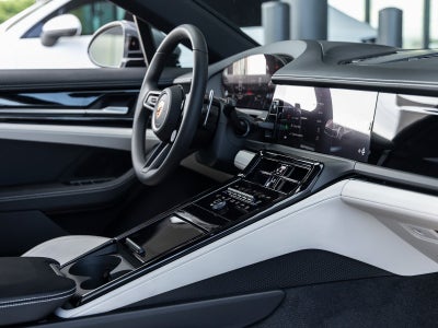 2025 Porsche Panamera Panamera 4