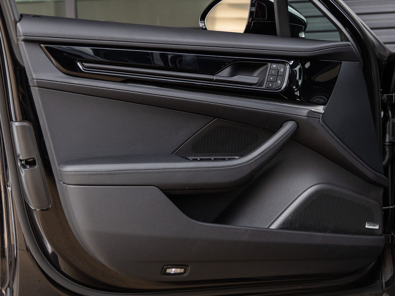 2025 Porsche Panamera RWD