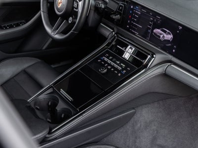 2025 Porsche Panamera RWD