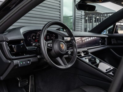 2025 Porsche Panamera RWD