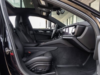2025 Porsche Panamera RWD