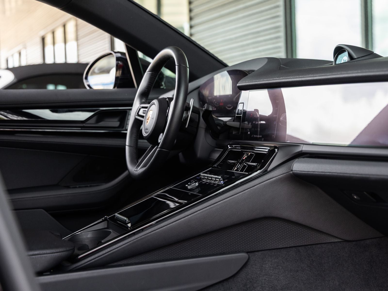 2025 Porsche Panamera RWD