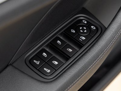 2025 Porsche Panamera Panamera 4