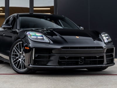 2025 Porsche Panamera Panamera 4