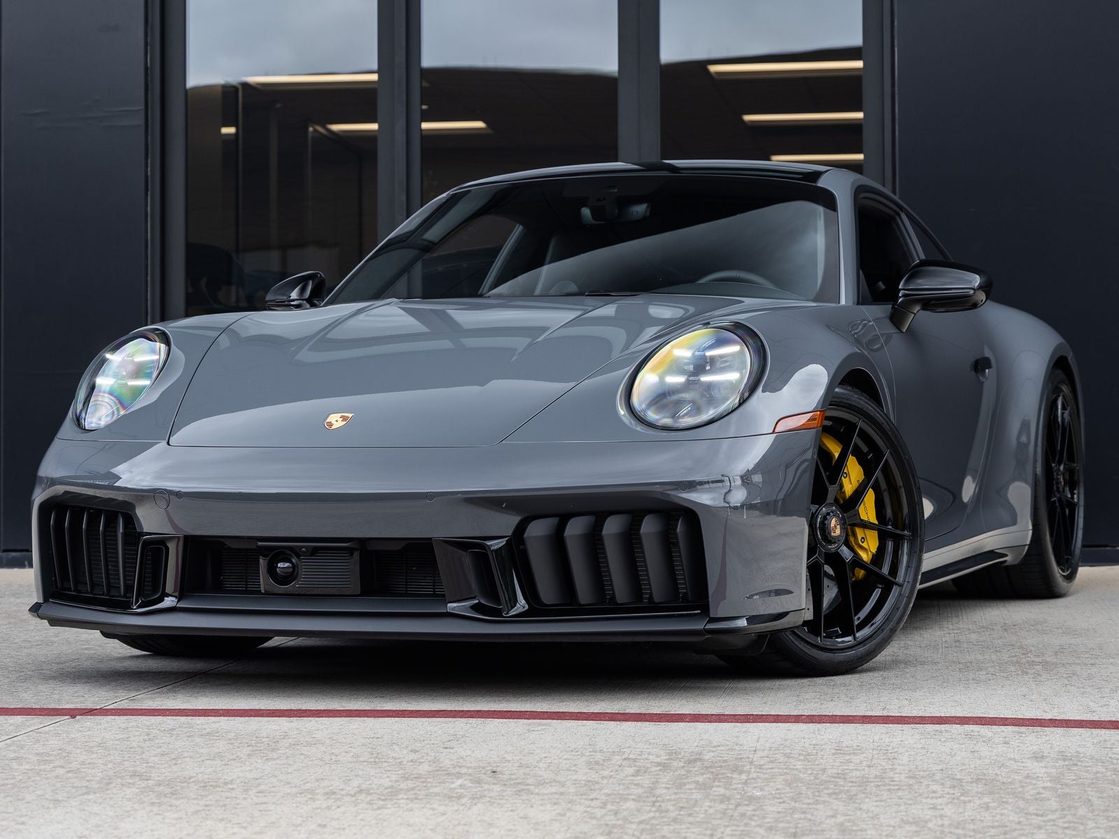 2026 Porsche 911 Carrera 4 GTS