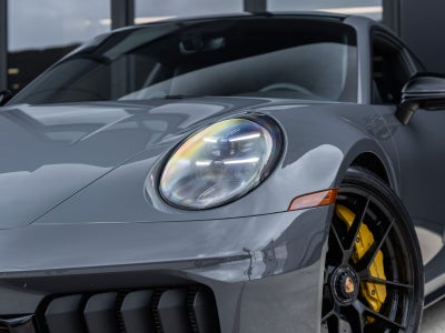 2026 Porsche 911 Carrera 4 GTS