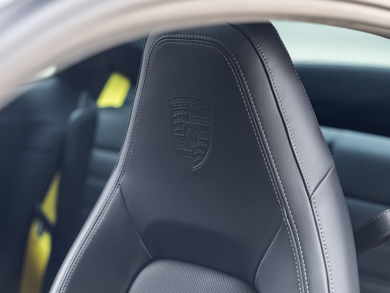 2026 Porsche 911 Carrera 4 GTS