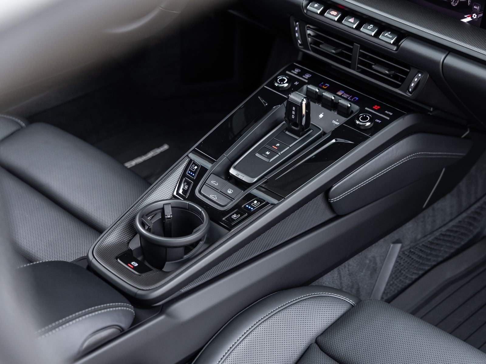 2026 Porsche 911 Carrera 4 GTS